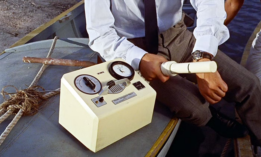 Sean Connery wearing a Rolex Submariner 6538 in Dr. No