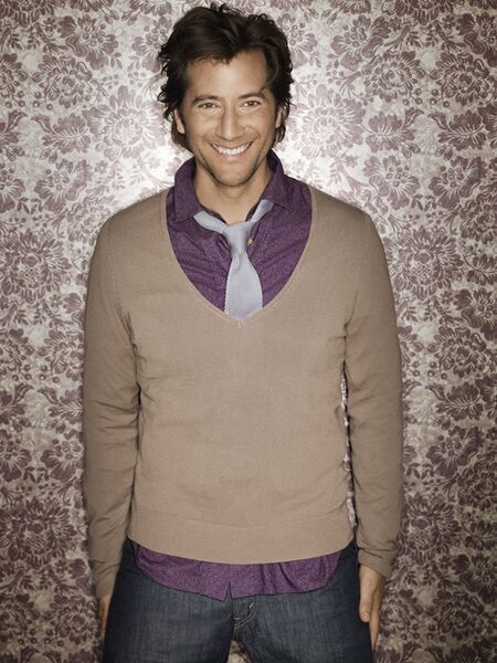 File:Henry Ian Cusick portrait.jpg