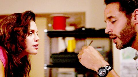 Daniel Sunjata as Paul Briggs with the Oakley Holeshot in Graceland (2013)