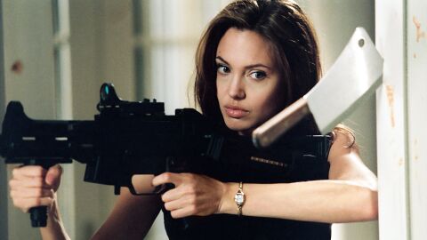 Angelina Jolie as Jane Smith with the Tiffany & Co. watch in Mr. & Mrs. Smith (2005)