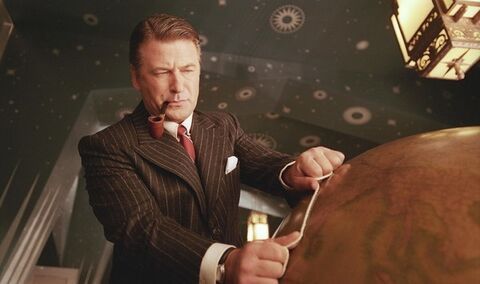Alec Baldwin as Juan Trippe with the Hamilton Dodson in The Aviator (2004)