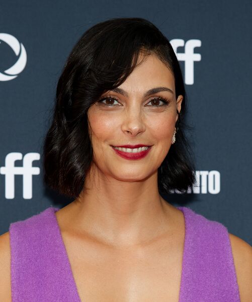 File:Morena Baccarin portrait.jpg