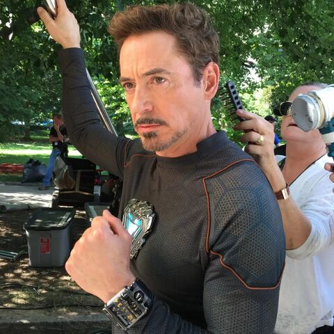 Robert Downey Jr. as Tony Stark with the DEVON Tread 1F in Avengers: Infinity War (2018)