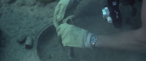 Nick Nolte as David Sanders with the Rolex Submariner 1680 in The Deep (1977)
