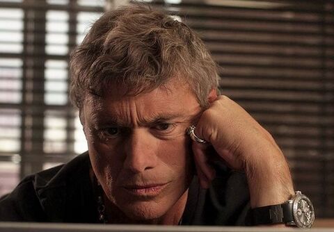 Steven Bauer as Avi Rudin with the Ulysse Nardin Marine Diver in Ray Donovan (2013)
