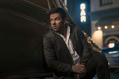 Mark Wahlberg as Parker with the Bell & Ross BR03 in Play Dirty (2025)