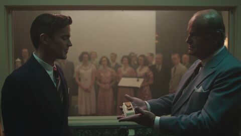 Matt Bomer as Monroe Stahr with the Hamilton Piping Rock in The Last Tycoon (2016)
