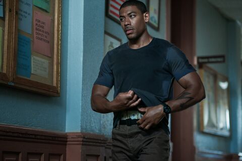 Aaron Pierre as Terry Richmond with the Humvee HF-19 in Rebel Ridge (2024)