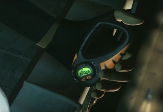 Jonell Elliottas Lara Croft with the Timex TMX in Tomb Raider Chronicles (2000)