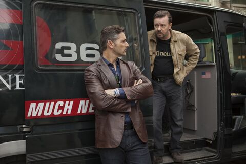 Eric Bana as Frank Bonneville with the Omega Seamaster Planet Ocean in Special Correspondents (2016)
