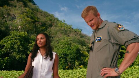 Alexander Ludwig as Andrew with the Momentum MH30 Automatic in Operation Christmas Drop (2020)