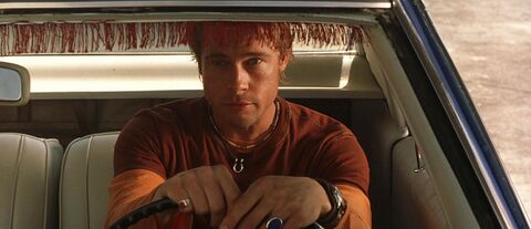 Brad Pitt as Jerry Welbach with the Red Monkey Classic in The Mexican (2001)