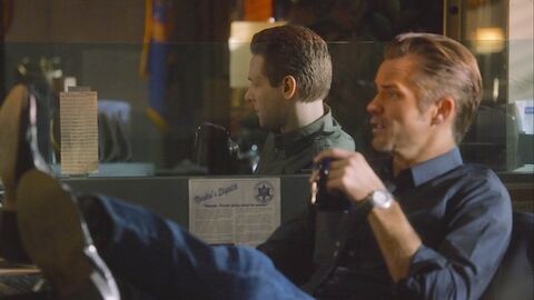 Timothy Olyphant as Raylan Givens with the Versales watch in Justified (2010)