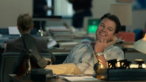 Matt Damon as Sonny Vaccaro with the Unidentified watch in Air (2023)